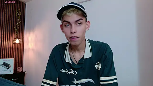 Room 69x online show from 02.25.26