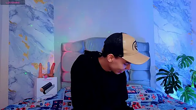 Room 69x online show from 04.15.26