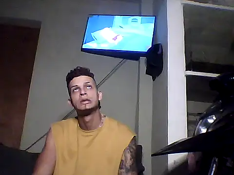 Snapshot of crisrummer chatting on 09.11.25 crisrummer online show from 09.11.25