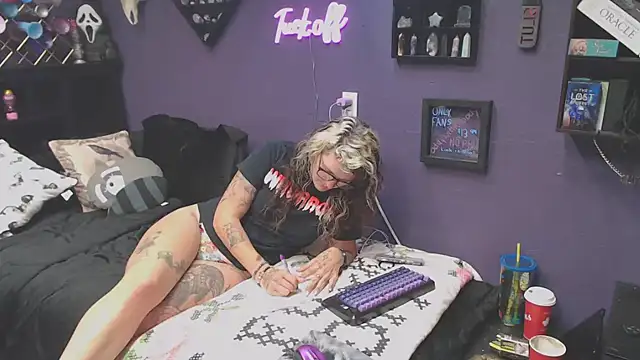 oddywithabody online show from 10.24.25