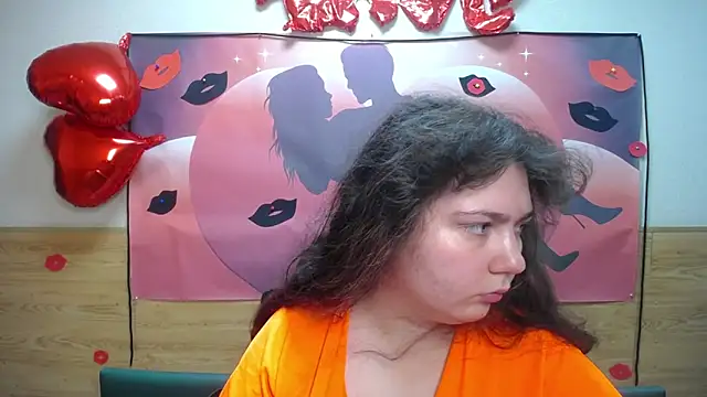 Snapshot of NeonilaLisova chatting on 09.09.25 NeonilaLisova online show from 09.09.25