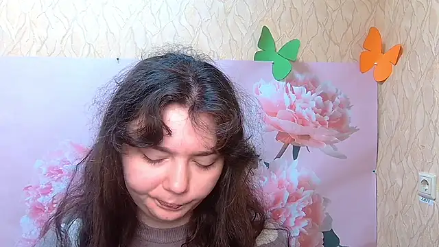 Snapshot of NeonilaLisova chatting on 09.26.25 NeonilaLisova online show from 09.26.25