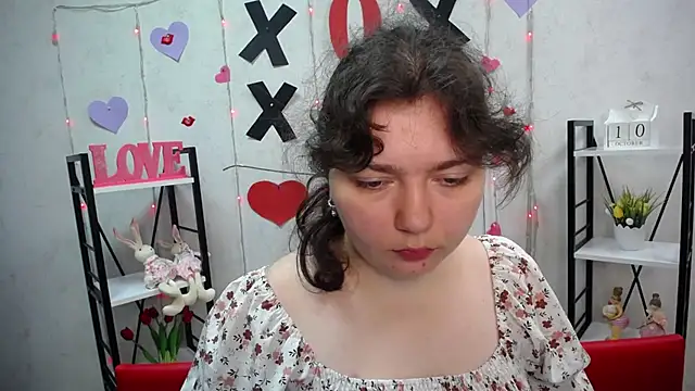 Snapshot of NeonilaLisova chatting on 10.12.25 NeonilaLisova online show from 10.12.25