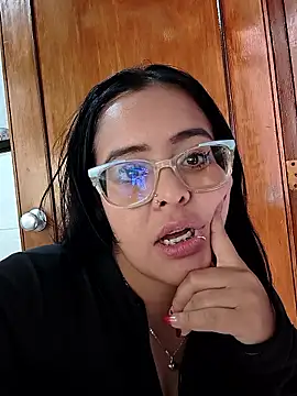 Snapshot of Sofia_leving chatting on 09.29.25 Sofia leving online show from 09.29.25