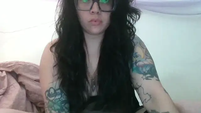 Snapshot of GypsyMamacita chatting on 06.21.26 GypsyMamacita online show from 06.21.26