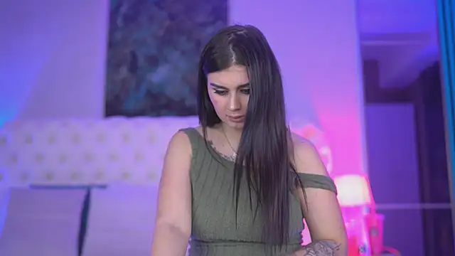 KendraMoon online show from 09.24.25