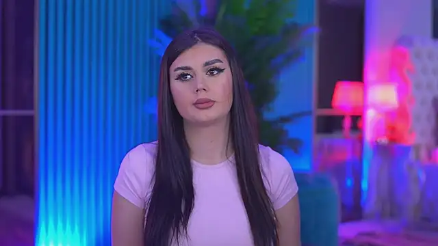 KendraMoon online show from 12.02.25