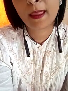Snapshot of Queen_Kushi4 chatting on 05.22.26 Queen Kushi4 online show from 05.22.26