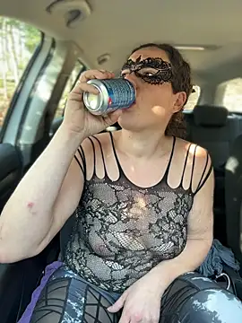 Nadja Noir online show from 01.18.26