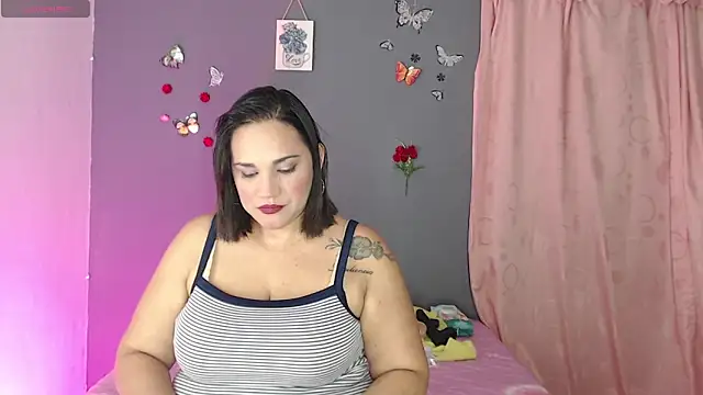 ROOSEQUEEN online show from 11.06.25