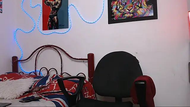 Snapshot of hank_fuller01 chatting on 12.04.25 hank fuller01 online show from 12.04.25