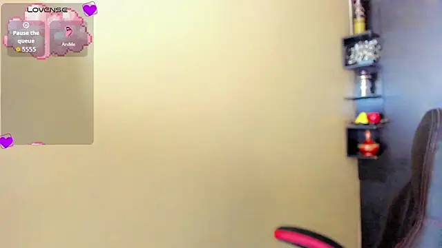 Kimberly Vazquez online show from 11.06.25