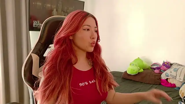 lunnaa  online show from 09.11.25