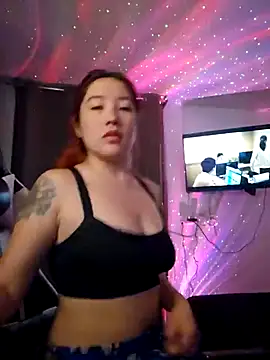 lunnaa  online show from 10.07.25