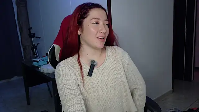 lunnaa  online show from 10.23.25