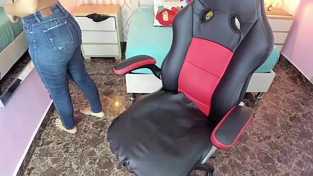 ALISSON BARKER online show from 12.17.25