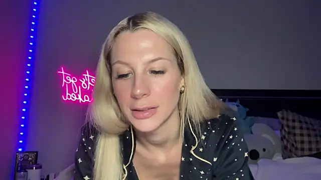 ChelseaCheeky online show from 10.29.25