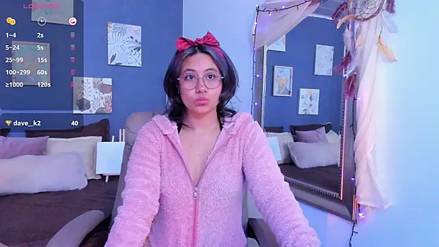 Snapshot of Nova_allen chatting on 10.01.25 Nova allen online show from 10.01.25