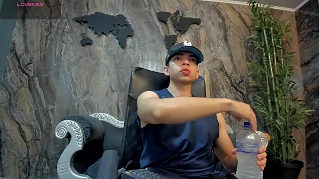 Eryonbradley online show from 09.12.25