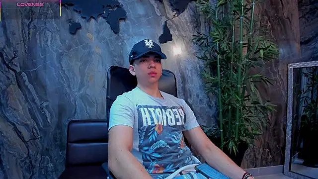 Eryonbradley online show from 02.14.26