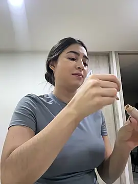 EmelyParker online show from 04.10.26