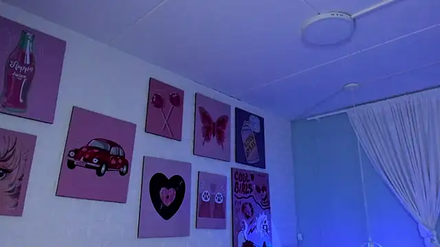 Lara Rouss  online show from 10.02.25