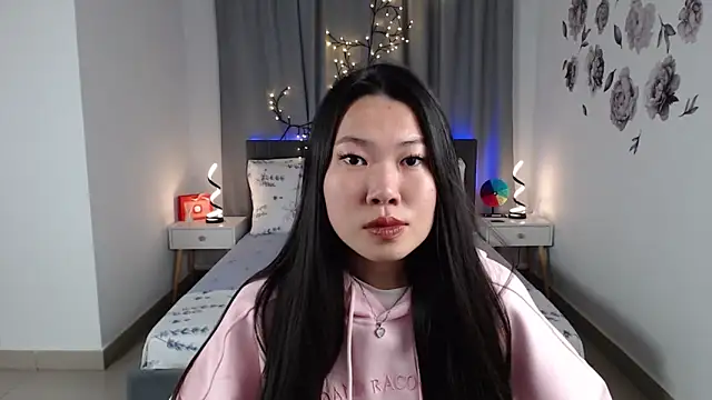 LunaPurrr online show from 09.11.25