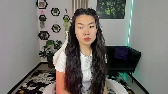 LunaPurrr online show from 11.21.25