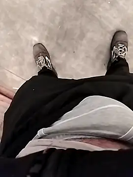 Snapshot of Axelitoc chatting on 10.08.25 Axelitoc online show from 10.08.25