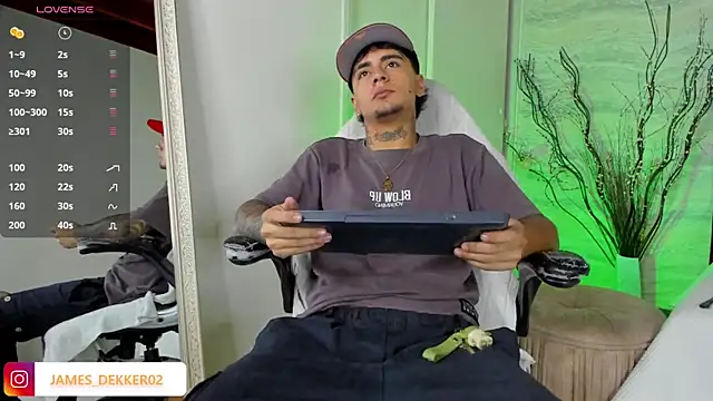 JamesDeker online show from 09.09.25