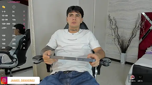 JamesDeker online show from 10.04.25