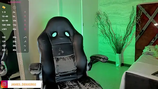 JamesDeker online show from 10.06.25