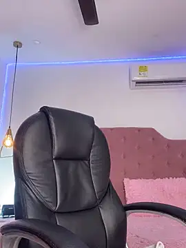 Velveet x online show from 11.27.25