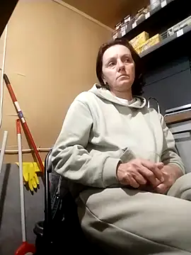 Snapshot of KimmyAghora chatting on 09.19.25 KimmyAghora online show from 09.19.25