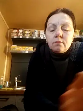 Snapshot of KimmyAghora chatting on 12.16.25 KimmyAghora online show from 12.16.25