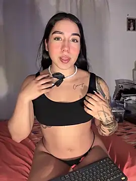 KaditaNavarro online show from 10.07.25