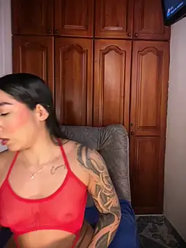 Snapshot of KaditaNavarro chatting on 05.21.26 KaditaNavarro online show from 05.21.26