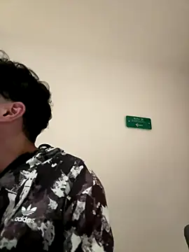 Snapshot of RaphaelDufort chatting on 11.27.25 RaphaelDufort online show from 11.27.25