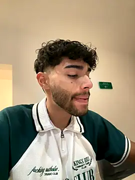 Snapshot of RaphaelDufort chatting on 11.28.25 RaphaelDufort online show from 11.28.25