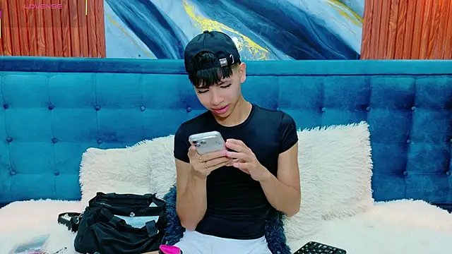 Snapshot of dilan_911 chatting on 04.29.26 dilan 911 online show from 04.29.26