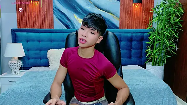 Snapshot of dilan_911 chatting on 05.19.26 dilan 911 online show from 05.19.26