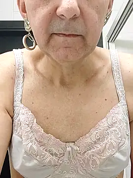 Emily de Carla online show from 12.18.25