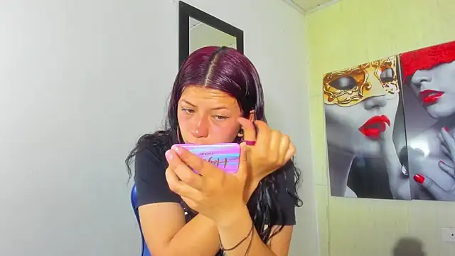 Raven Rouge  online show from 11.20.25