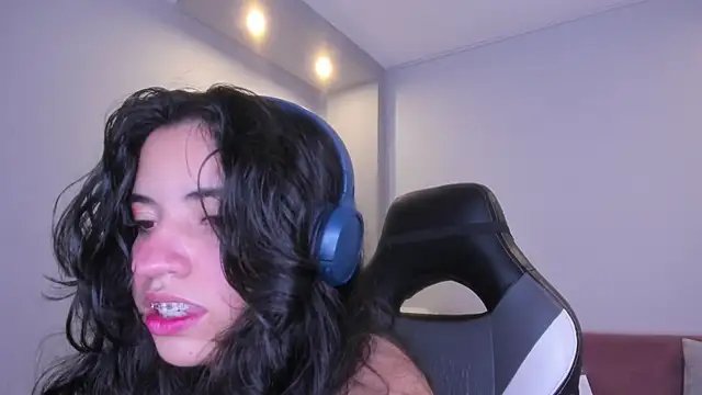 Nicol Chang online show from 01.12.26