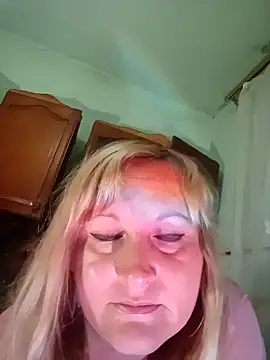 XHelenaX90 online show from 11.14.25