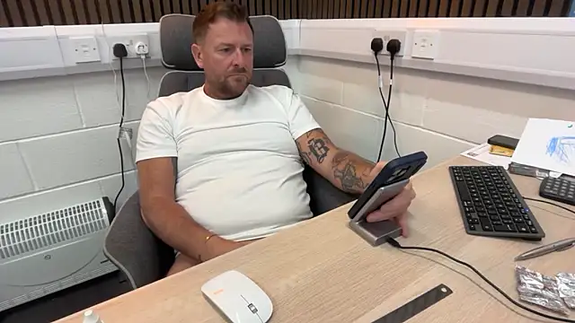 Snapshot of bilf1978 chatting on 05.07.26 bilf1978 online show from 05.07.26