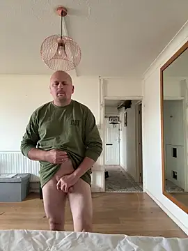 Snapshot of Attila120 chatting on 10.08.25 Attila120 online show from 10.08.25