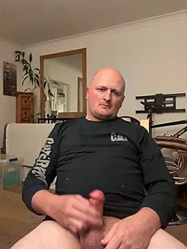 Snapshot of Attila120 chatting on 10.11.25 Attila120 online show from 10.11.25