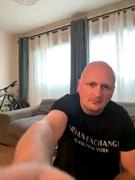 Snapshot of Attila120 chatting on 11.04.25 Attila120 online show from 11.04.25