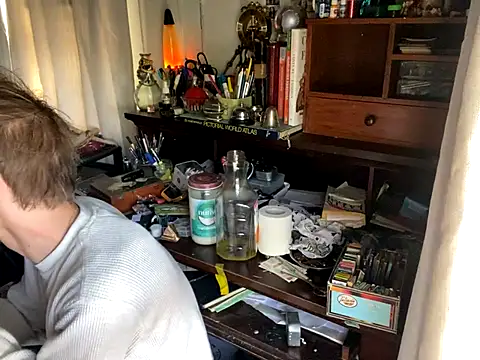 XanderOzzz online show from 10.16.25